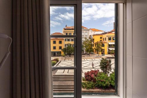 Uitzicht, Zarco B&B - Bed and breakfast in Madeira Island