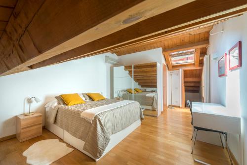 Duplex 2 at the entrance to Venice - Air conditioned - 2 Bathroom - Terrace, Venice