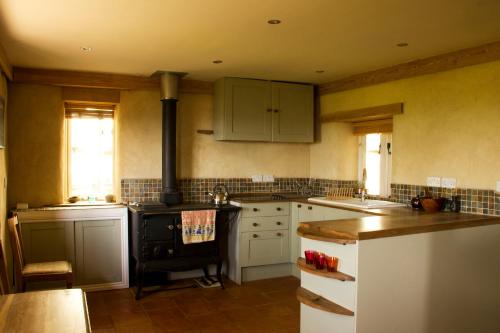 Pathways Beachwood Cottage - image 4