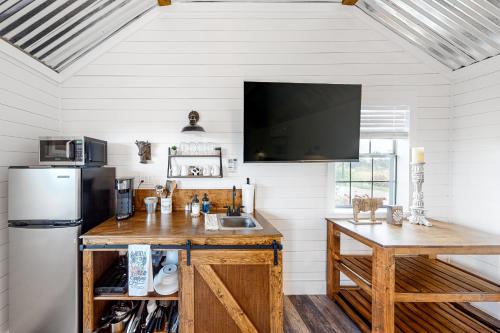 Holy Cow Cottage #1 - image 5