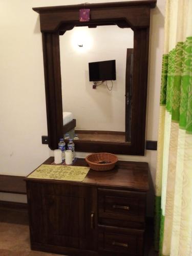 Deluxe Double Room image 7