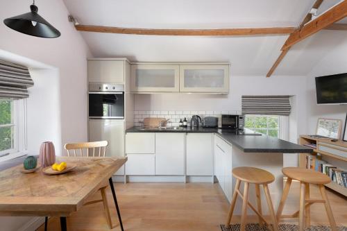 The Hayloft by Black Door Stays, Bath (photo 3)