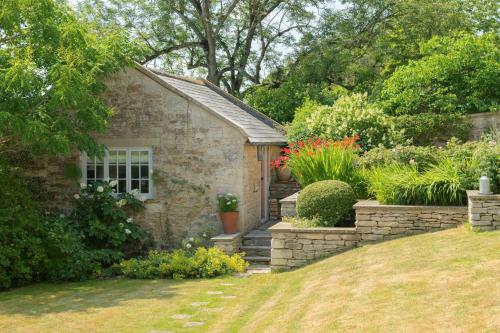 A szálláshely kívülről, The Hayloft by Black Door Stays in Midford