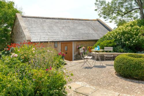 Létesítmények, The Hayloft by Black Door Stays in Midford