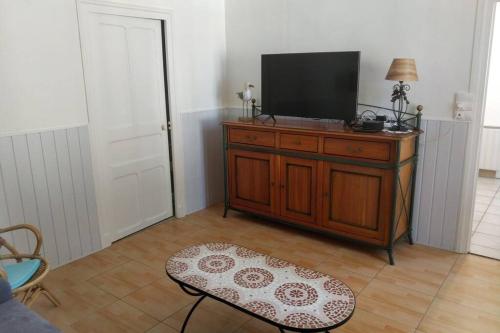 LA MAISON BLEUE in Bouin