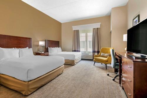 Comfort Suites Near Universal Orlando Resort