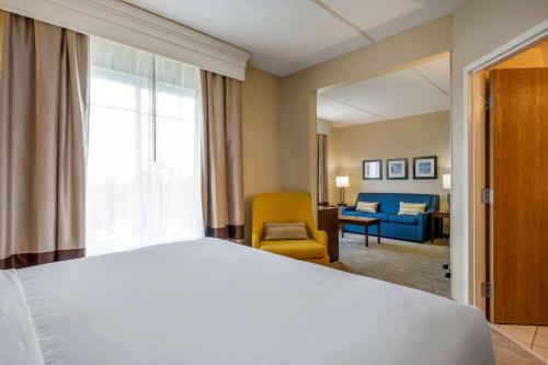 Comfort Suites Near Universal Orlando Resort