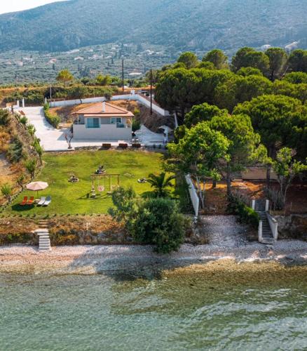 Alrededores, Villa Angelina in Arkoudi