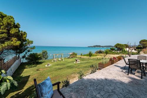 Alrededores, Villa Angelina in Arkoudi