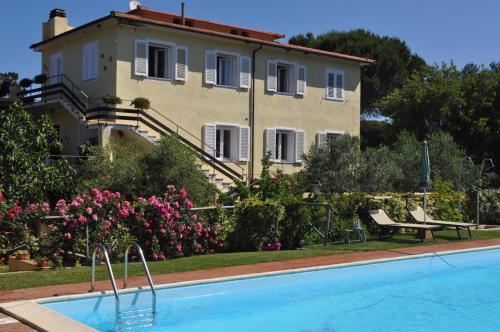 Hotel Tirrena Bike & Country Hotel - main image