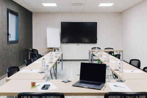 ibis Styles Contres-Cheverny - image 13