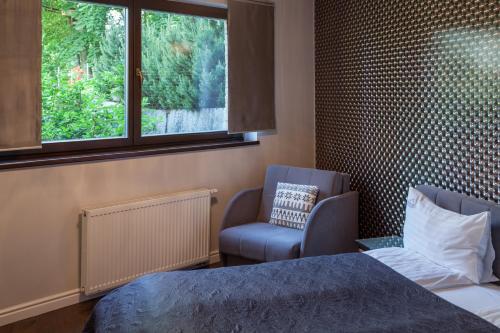 Two-Bedroom Apartment Superior with a terrace overlooking the mountains image 10