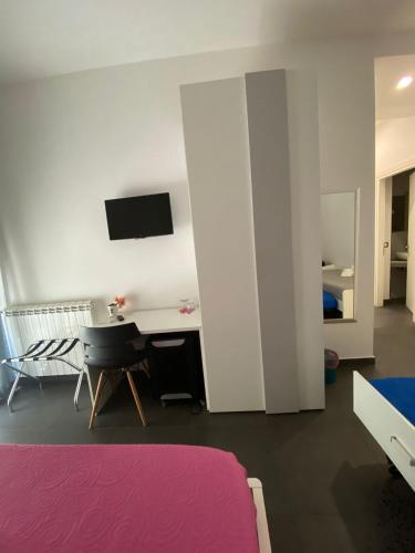 Amuri Room&Suite – Palermo, CA
