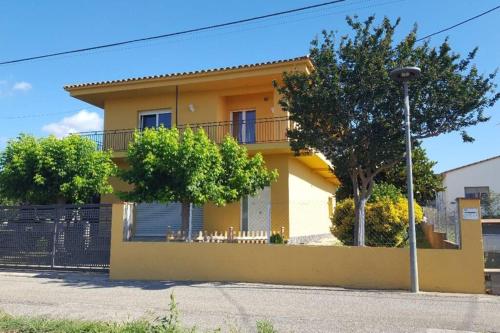 Acogedora y amplia casa en pueblo tranquilo. gîte à louer San Dalmay