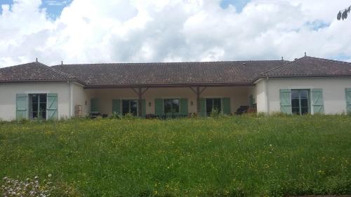 La villa gîte à louer Saint-Martial-de-Valette