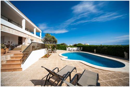 BINI SEGUI · Villa amplia 12 pax · 6 hab · 4 banos · Piscina privada
