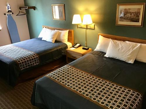 Travelodge by Wyndham Worland - image 25