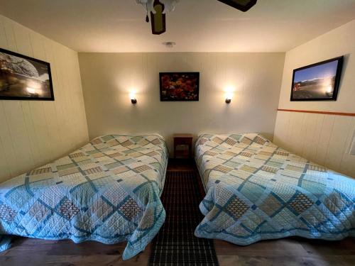 The Riverside Inn - image 11