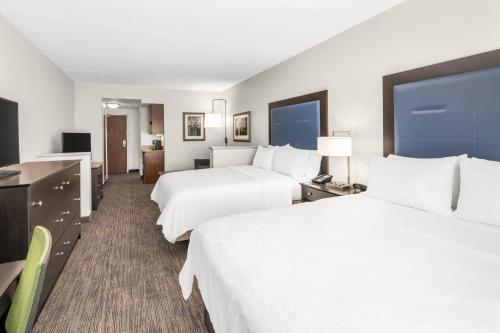 Holiday Inn Express & Suites Wilmington-Newark, an IHG Hotel