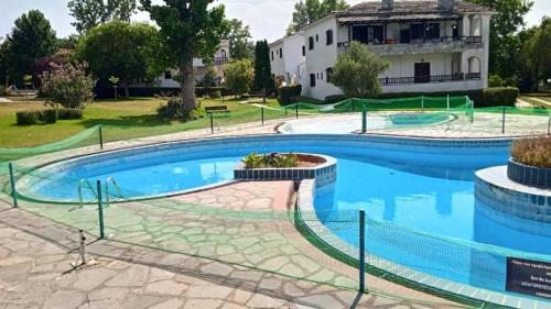 Sonia's maisonette with pool n Possidi