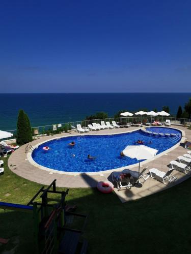 Swimming pool, Silver A 27 in Byala