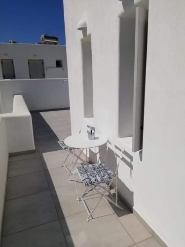 Newly built 15sqm Flat with sea view & access to shared pool