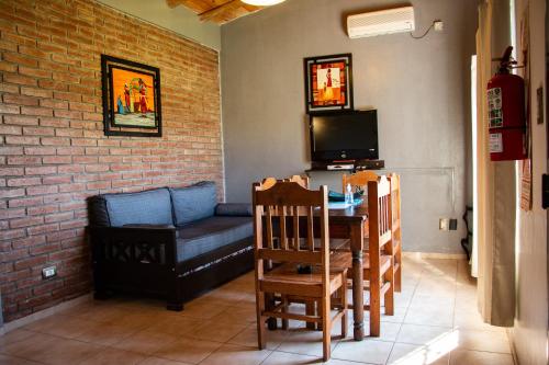 2 bedrooms, 5 beds