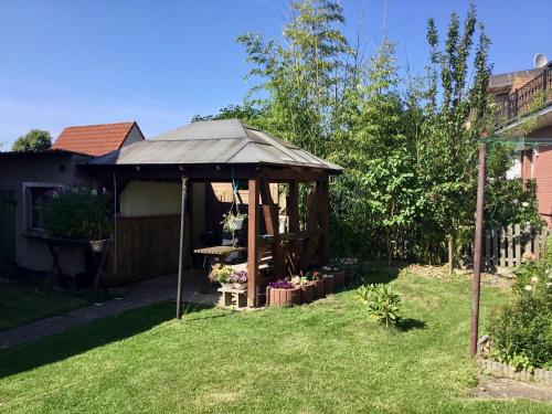 Snug Apartment in Klutz with Garden