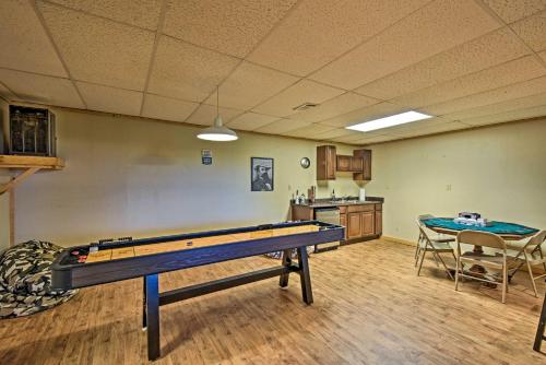 Cozy Sunset View Cabin with Hot Tub and Game Room! - image 7