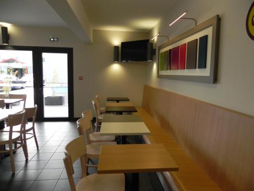 Restaurant, B&B HOTEL Aubenas in Saint-Didier-sous-Aubenas