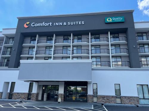 Comfort Inn & Suites Spring Lake - Fayetteville Near Fort Liberty