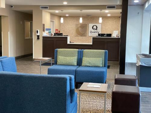 Comfort Inn & Suites Spring Lake - Fayetteville Near Fort Liberty