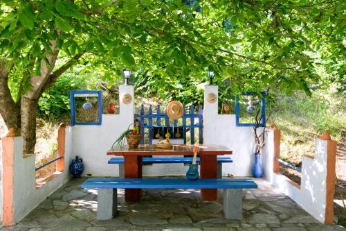 Spiros Rooms - image 2