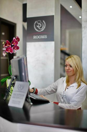 Side One Design Hotel Garni - image 11