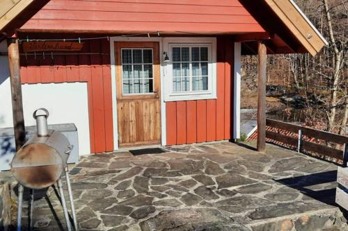 Hytte ved sjøen in Kita