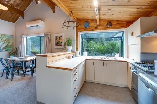 Alpine Hideaway - 3 Bedroom, Closeburn (foto 6)