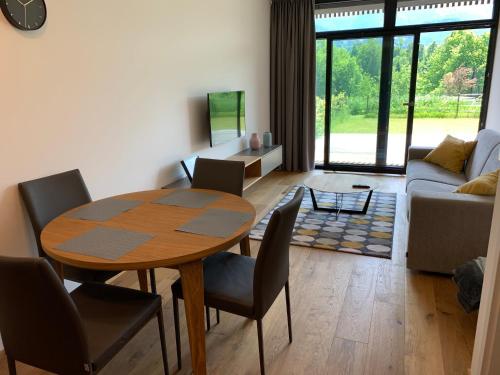 設施, Teehouse Golf Apartment in 切拉德納