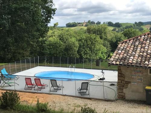 Maisons de vacances Maison de 4 chambres avec piscine privee jardin clos et wifi a Puygaillard de Quercy