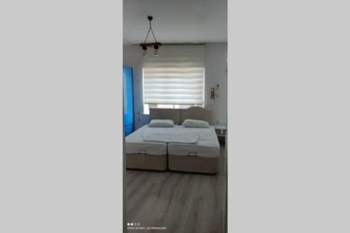 Marmaris plaja marinaya carsıya kaleye yakın
