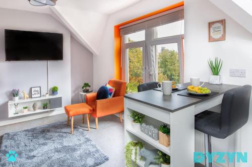 River View - 1 Bed Serviced Apartment in Cardiff City Center - Free Parking - By DYZYN - image 14