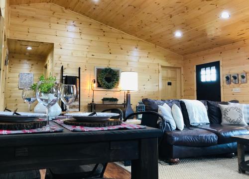 New cabin with stunning views, sleeps 6! - Stanley