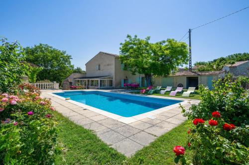 Villa de 3 chambres avec piscine privee jardin amenage et wifi a La Tour d'Aigues - Location, gîte - La Tour-d'Aigues