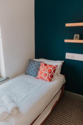 The Loft A well presented hidden Nook near Sunderland City Centre with parking, Wifi, smart tv and n