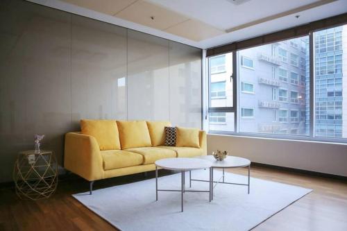 Lux House in Samseong