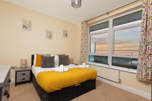 Ashford Modern Apartments Centrally Located with Onsite Parking and Fantastic Views!