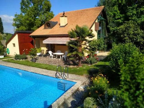 Guest House La Sereine in Romanel, Schweiz