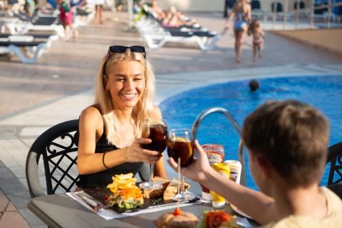 Can Picafort Palace - image 6