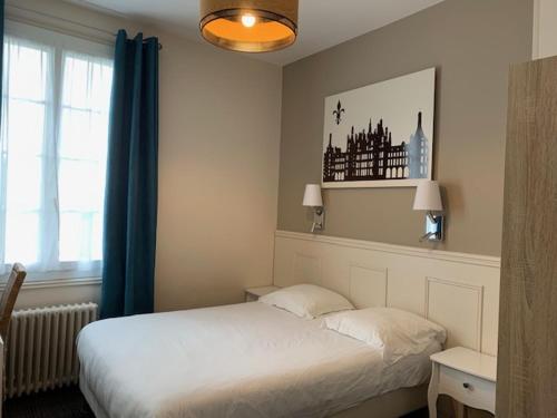 Hotel Anne De Bretagne BLOIS Stop at Hotel Anne De Bretagne to discover the wonders of Blois. Offering a variety of facilities and services, the property provides all you need for a good nights sleep. Service-minded staff will w