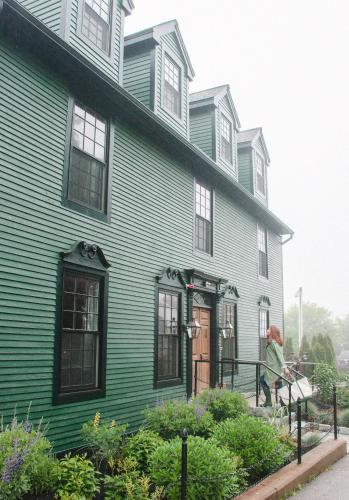 Great Island Inn - image 12