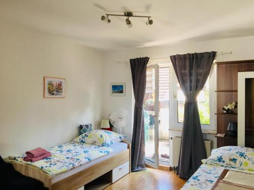 Ferienwohnung in Binger Stadtmitte mit Balkon in 萊茵河畔賓根